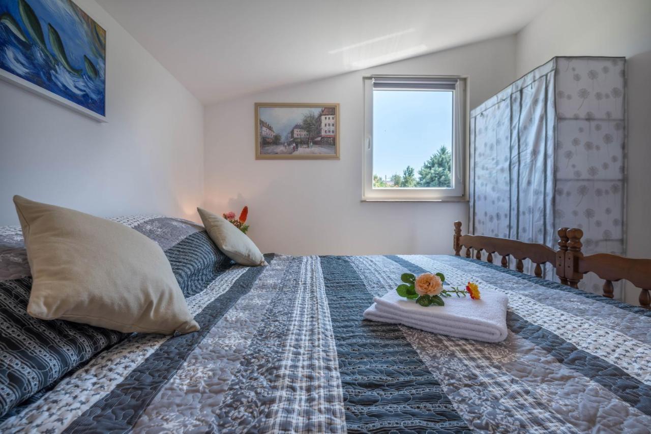 Apartment Radeki Glavica 112B Loborika Экстерьер фото