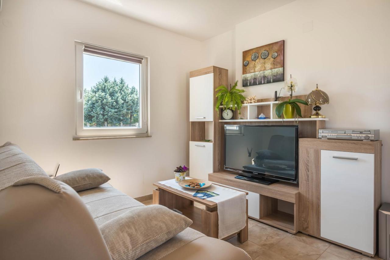 Apartment Radeki Glavica 112B Loborika Экстерьер фото